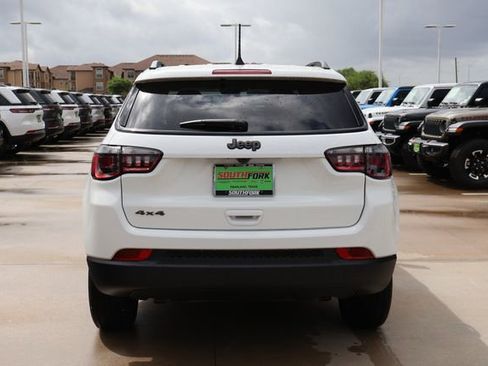 New 2026 Jeep Compass Latitude AWD/4WD image 5