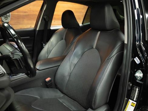 Used 2022 Toyota Camry XSE w/ Carpet Mat Package (TMS) image 10