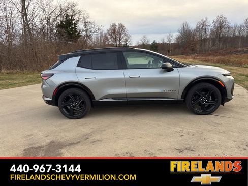 New 2025 Chevrolet Equinox EV RS image 10