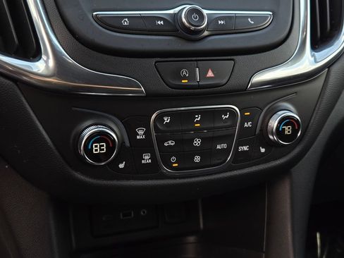 Used 2022 Chevrolet Equinox LT FWD image 35