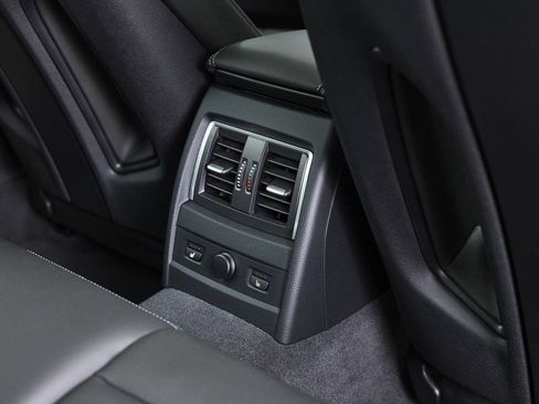 Used 2018 BMW M3 RWD image 92