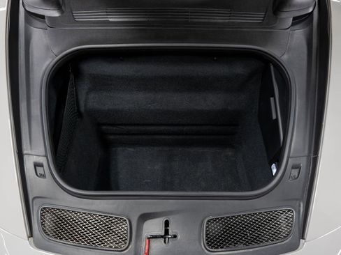 Used 2022 Porsche 911 GT3 image 82