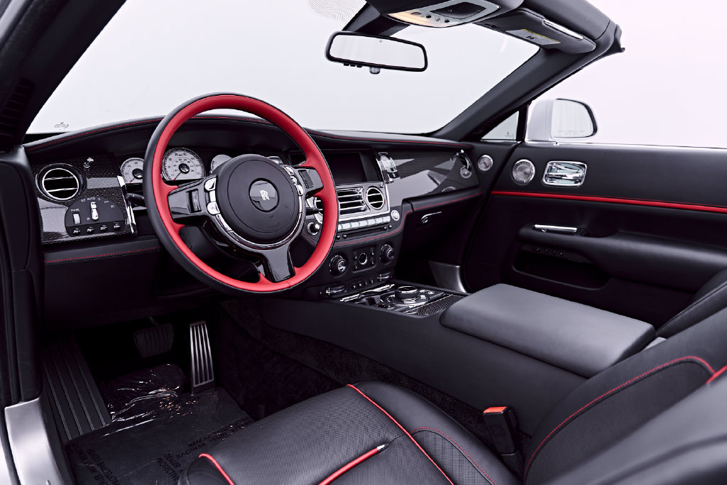 Used 2020 Rolls-Royce Dawn RWD image 2
