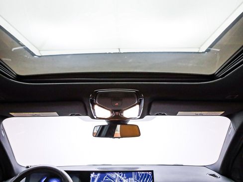 Certified 2023 BMW 330e w/ M Sport Package image 17