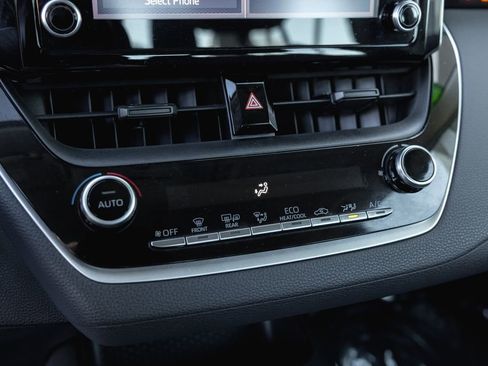 Certified 2020 Toyota Corolla LE image 20