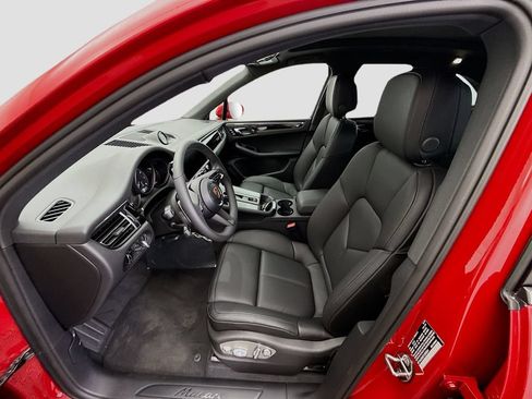 Used 2026 Porsche Macan AWD/4WD image 5
