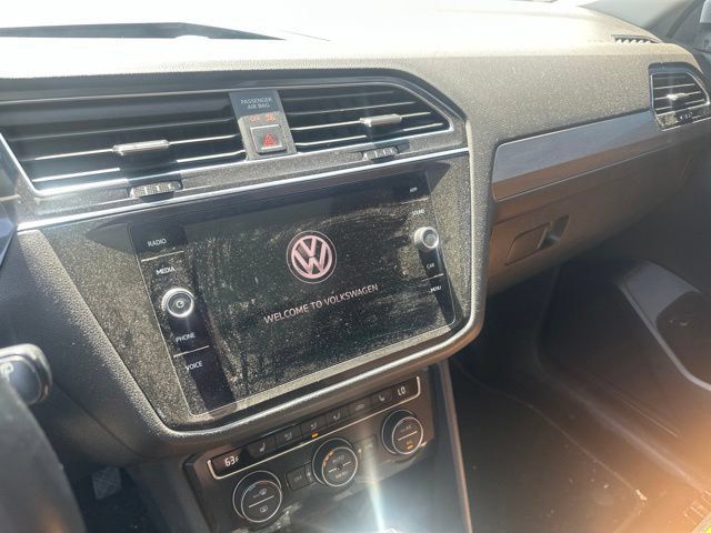 Used 2018 Volkswagen Tiguan SE w/ Panoramic Sunroof Package AWD/4WD image 7