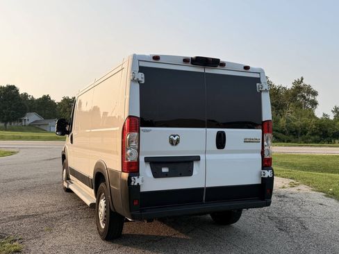 Used 2025 RAM ProMaster 2500 w/ U-Haul Equipment Group FWD image 4