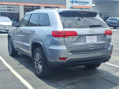 Used 2019 Jeep Grand Cherokee Laredo w/ Laredo X Package AWD/4WD image 4