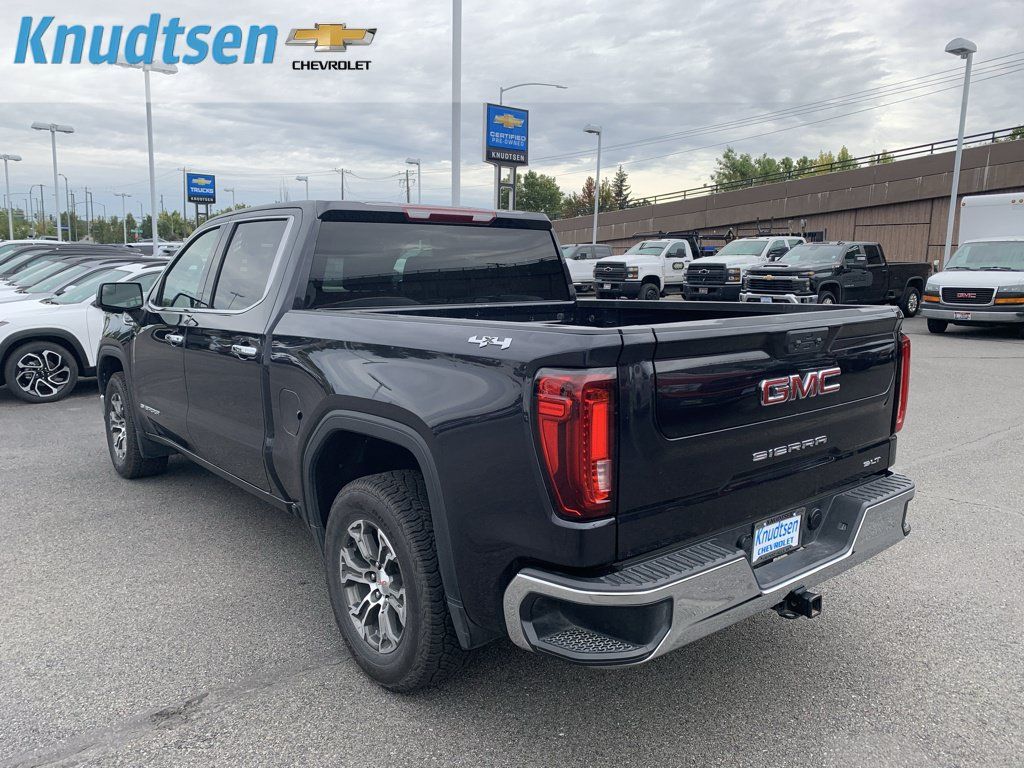 Used 2025 GMC Sierra 1500 SLT AWD/4WD image 5