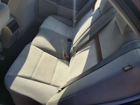 Used 2012 Toyota Camry LE image 15