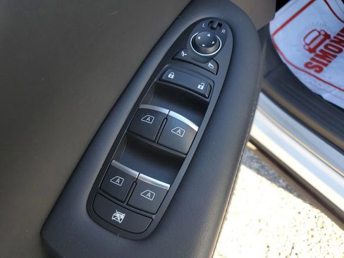 Used 2025 INFINITI QX50 Luxe image 22