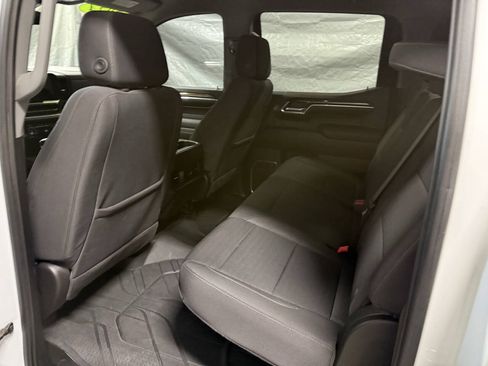 Used 2024 Chevrolet Silverado 1500 RST w/ Redline Edition AWD/4WD image 15