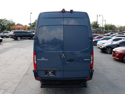 Used 2019 Mercedes-Benz Sprinter 144 image 12