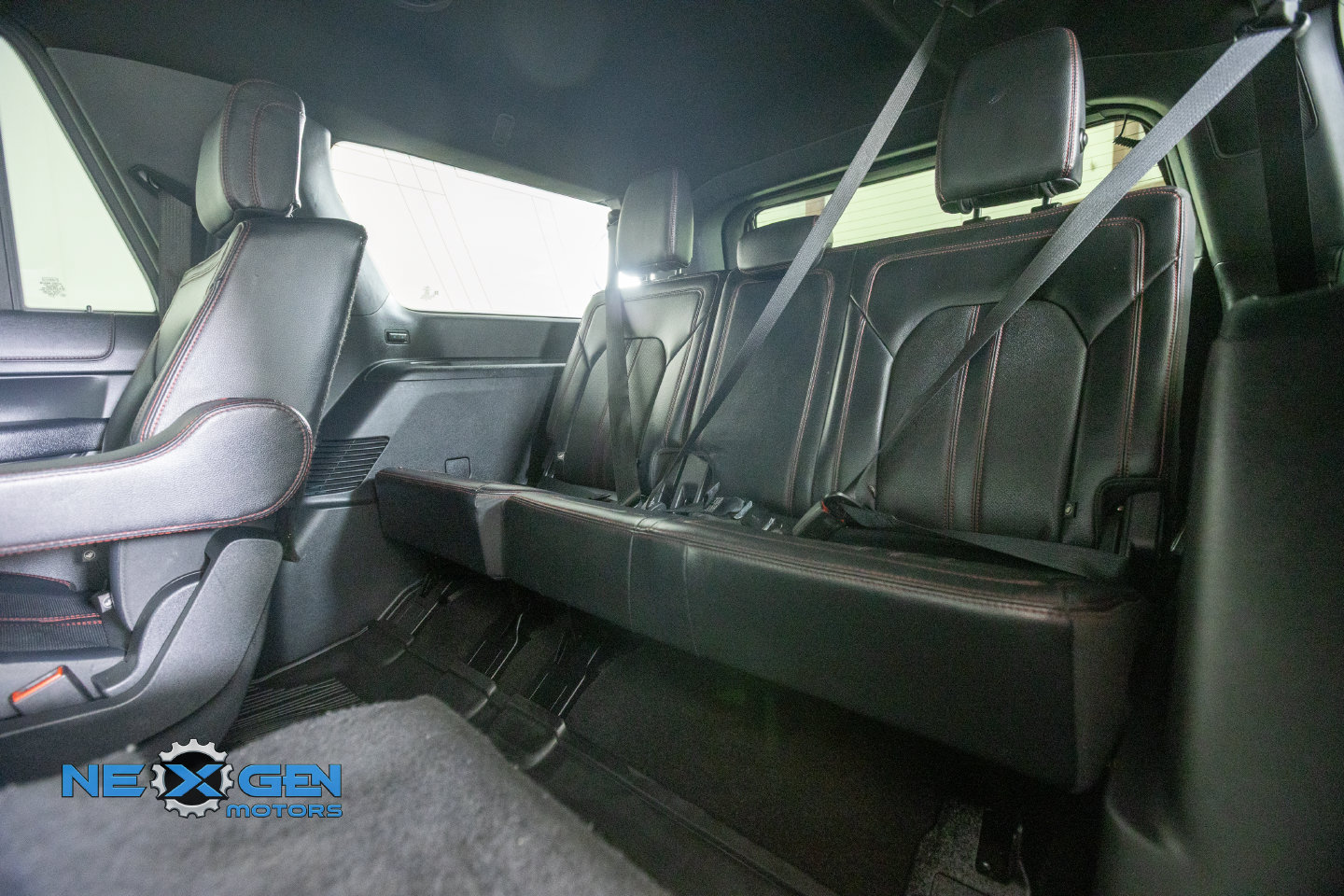 Used 2024 Ford Expedition Max Limited AWD/4WD image 33