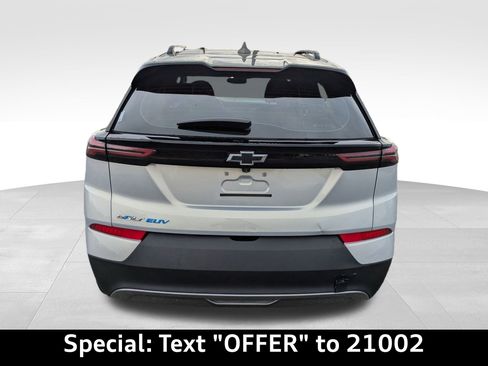 Used 2023 Chevrolet Bolt EUV LT image 5