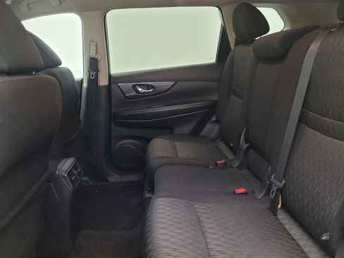 Used 2018 Nissan Rogue SV AWD/4WD image 18