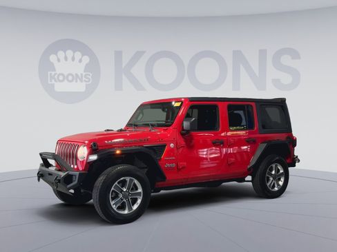 Used 2020 Jeep Wrangler Unlimited Sahara AWD/4WD image 7
