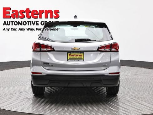 Used 2022 Chevrolet Equinox LS AWD/4WD image 6