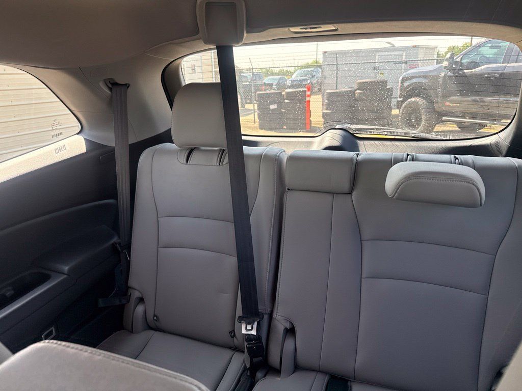 Used 2021 Honda Pilot Special Edition image 5