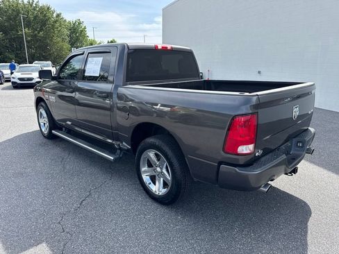 Used 2017 RAM 1500 Express AWD/4WD image 5