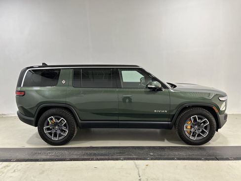 Used 2024 Rivian R1S Adventure image 6