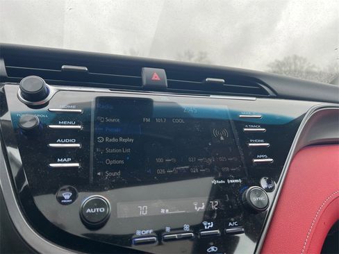 Used 2019 Toyota Camry XSE image 17