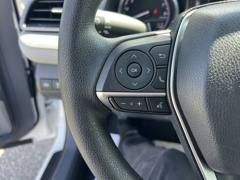 Used 2022 Toyota Camry LE FWD image 19