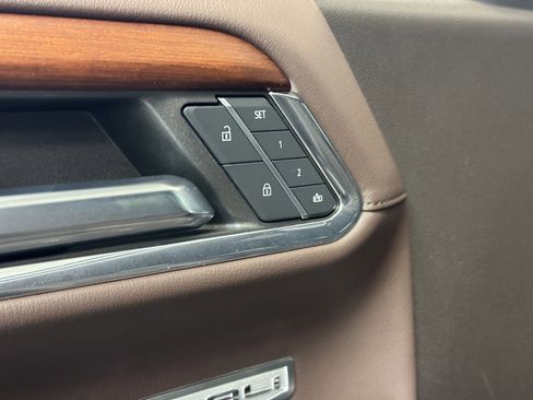 Used 2023 GMC Sierra 1500 Denali w/ Denali Reserve Package image 10