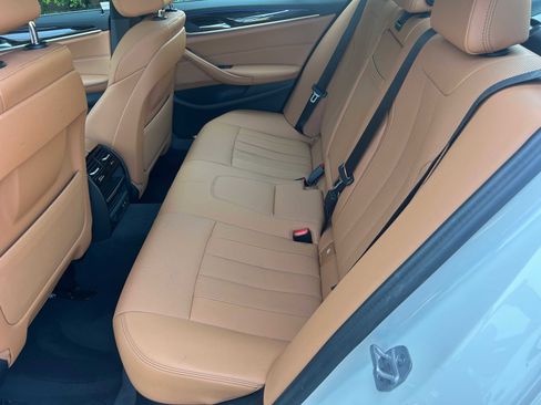 Used 2023 BMW 530i w/ Convenience Package RWD image 17