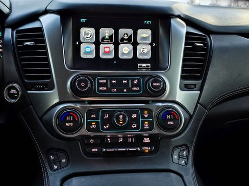 Used 2020 Chevrolet Suburban Premier w/ Premier Plus Edition image 12