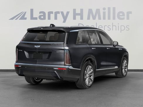 Used 2026 Cadillac Vistiq Luxury AWD/4WD image 2