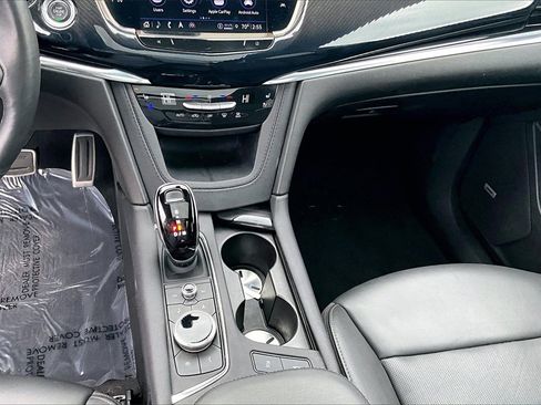 Certified 2023 Cadillac XT6 Sport w/ Technology Package image 15