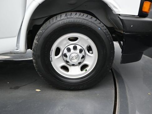 Used 2020 Chevrolet Express 2500 w/ Driver Convenience Package image 13