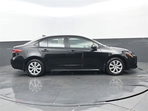 Used 2026 Toyota Corolla LE image 2