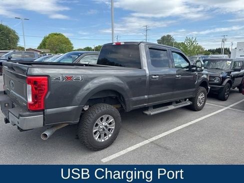 Used 2017 Ford F250 XLT w/ XLT Premium Package image 7