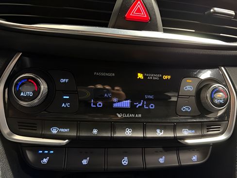 Used 2019 Hyundai Santa Fe FWD image 23