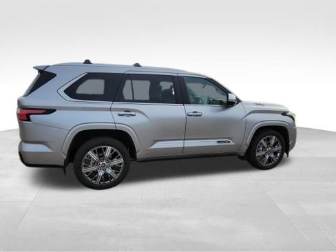 Used 2024 Toyota Sequoia Capstone image 8