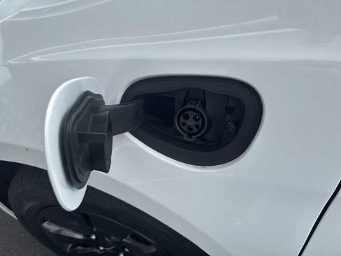 Used 2020 Chrysler Pacifica Limited w/ Advanced Safetytec Group image 11