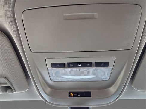 Used 2021 Chevrolet Colorado LT w/ Redline Special Edition image 33