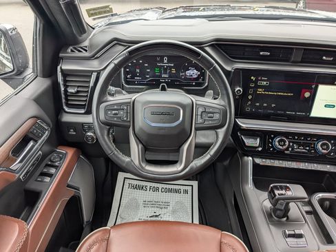 Used 2024 GMC Sierra 1500 Denali Ultimate image 17