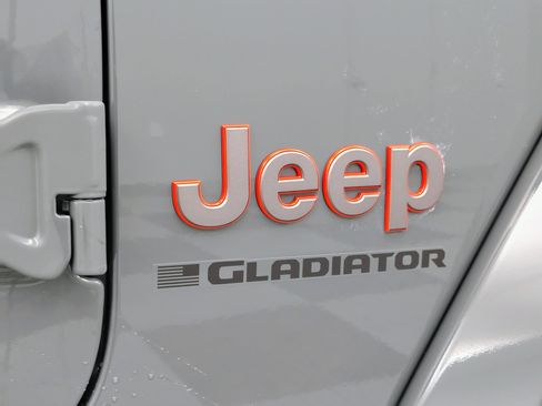 New 2026 Jeep Gladiator Mojave AWD/4WD image 14