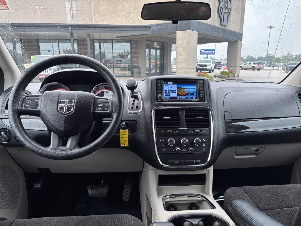 Used 2012 Dodge Grand Caravan SXT FWD image 16