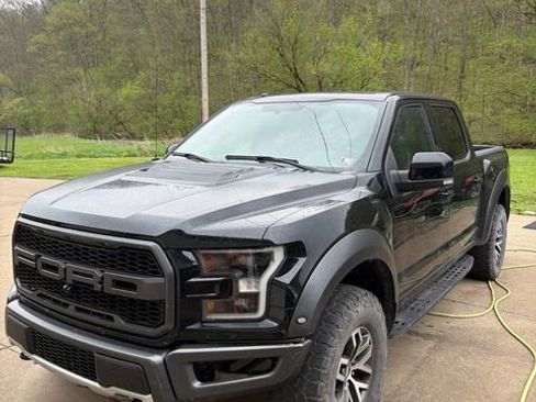 Used 2018 Ford F150 Raptor w/ Equipment Group 802A Luxury AWD/4WD image 4