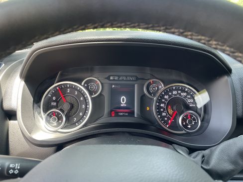 Used 2025 RAM 2500 Big Horn AWD/4WD image 19