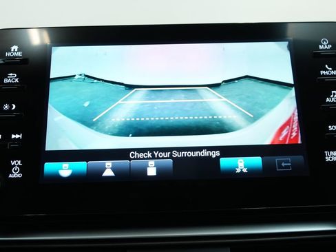 Used 2018 Honda Accord Touring image 34