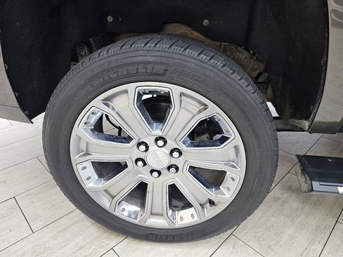 Used 2019 GMC Yukon XL Denali w/ Open Road Package image 43