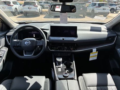 New 2026 Nissan Rogue Platinum AWD/4WD image 16