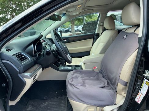 Used 2017 Subaru Outback 3.6R Limited AWD/4WD image 11