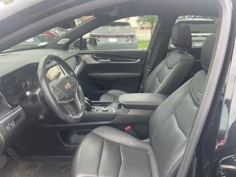 Used 2023 Cadillac XT5 Premium Luxury w/ LPO, Floor Liner Package AWD/4WD image 8
